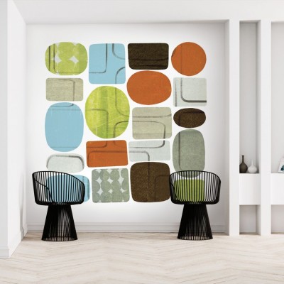 Beans modern cu forme geometrice  într-un hol modern cu pereți albi.