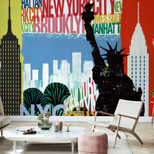 Tapet cu design vibrant inspirat de New York, care prezintă Statuia Libertății, clădirile zgârie-nori și taxiuri galbene.