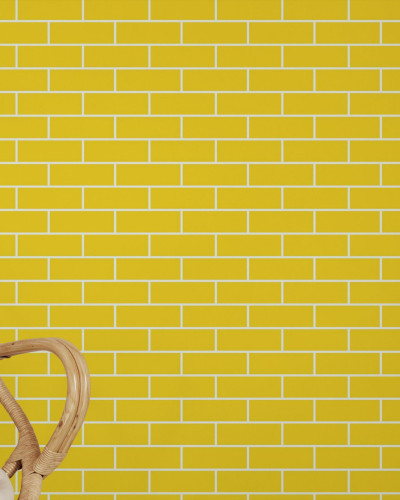 Tegel Yellow tapet cu aspect de cărămidă galbenă, ideal pentru a crea o atmosferă vibrantă și primitoare.