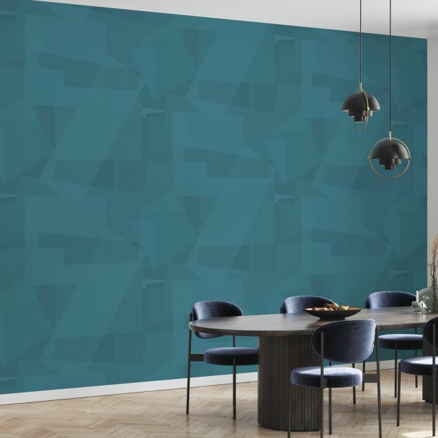 Tapet geometric albastru, cu blocuri și triunghiuri suprapuse, perfect pentru a adăuga un aer contemporan oricărei încăperi.