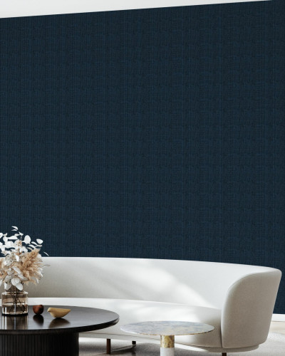 Tapet Linen Black, cu textură subtilă și o culoare neagră intensă, perfect pentru a crea un decor elegant și modern.