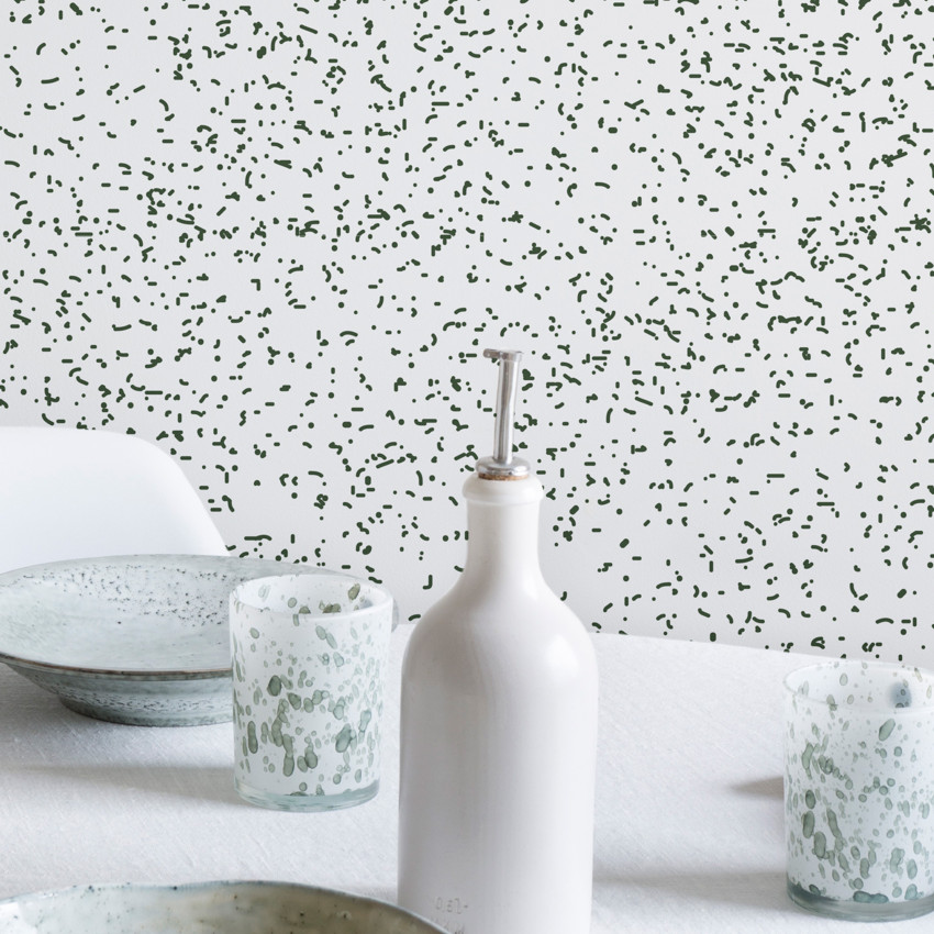 Tapet cu design minimalist Speckle Black, cu mici puncte negre pe un fond alb