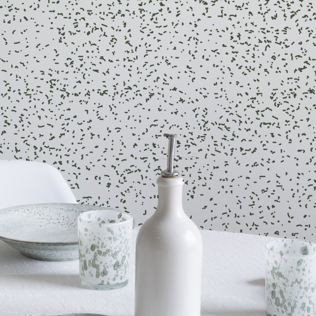 Tapet cu design minimalist Speckle Black, cu mici puncte negre pe un fond alb