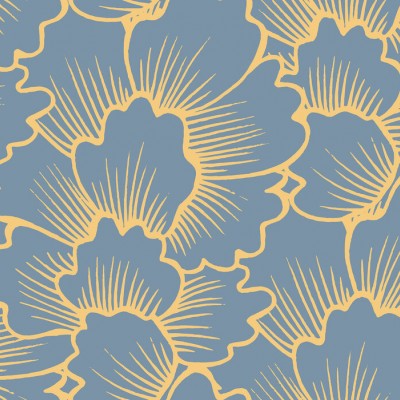 Tapet floral modern cu flori galbene coral pe fond albastru, tapetul este afișat pe un perete într-o cameră de dining.