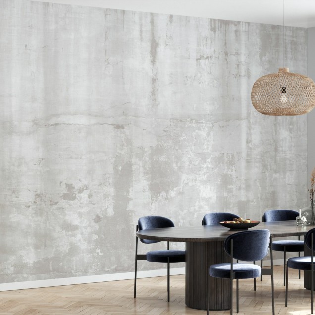 Tapet cu aspect industrial modern, Weathered Concrete Wall, Light, cu textura autentică a betonului uzat, perfect pentru living, dormitor.