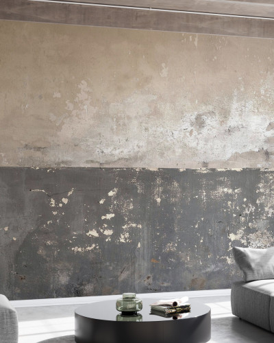 Tapet Flaking Plaster Wall - aspect de perete tencuit cu porțiuni care se decojesc, în nuanțe de gri și bej