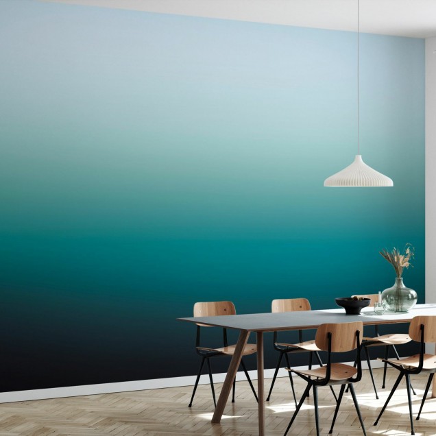 Tapet cu design modern, minimalist, cu un degradeu delicat de la albastru deschis la verde smarald.