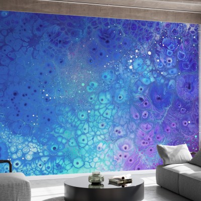 Tapet modern albastru, cu design abstract, perfect pentru camera de zi, dormitor sau living.