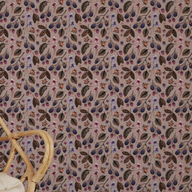 Tapet vintage Bramble Hill cu model floral si fructe de padure