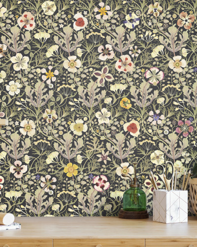 Tapet floral Anemone, Negru, cu flori delicate si frunze fine, perfect pentru un decor elegant si romantic.