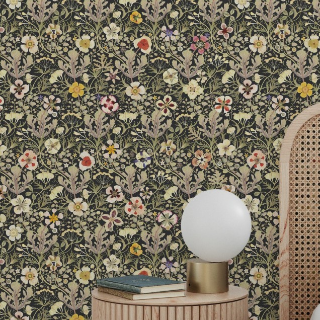 Tapet floral Anemone, Negru, cu flori delicate si frunze fine, perfect pentru un decor elegant si romantic.