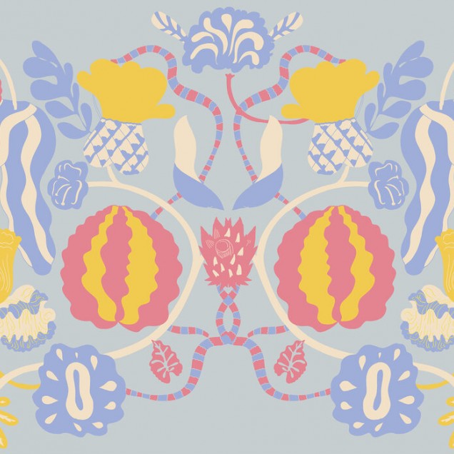 Tapet floral abstract In Bloom Blue cu tonuri pastelate de albastru, galben și roz
