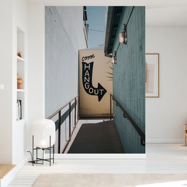 Wallpaper urban cu un mesaj cool si un design minimalist. Come Hangout