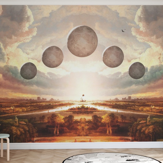 Tapet Vanishing Point, cu un cer plin de nori și planete plutitoare peste un peisaj vast. Tapetul este perfect pentru a decora livingul sau dormitorul.
