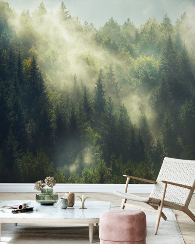 Fototapet cu o padure ceata in culori vii si detalii fine, perfect pentru a crea o atmosfera relaxanta si linistita