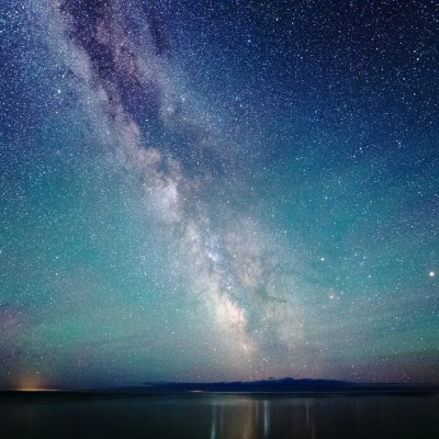 Tapet Milky Way Night Sky cu cerul nopții presărat cu stele strălucitoare