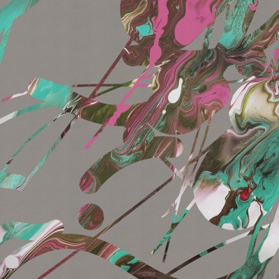Tapet abstract modern cu nuanțe de verde turcoaz, roz și maro, decorat cu linii albe, aplicat pe un perete din living