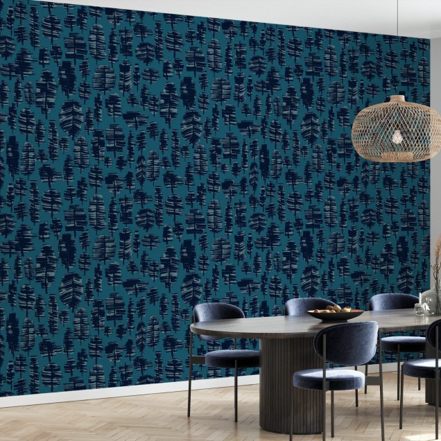 Tapet modern cu design abstract de pădure, în nuanțe de albastru-gri.
