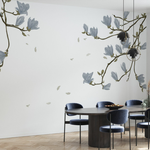 Fototapet cu ramuri și flori delicate, ideal pentru un decor elegant