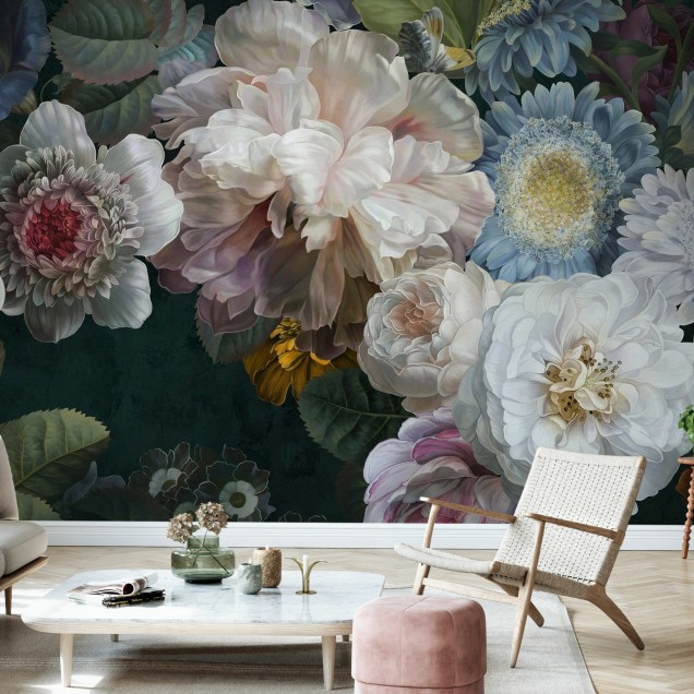 Tapet foto cu flori, Lustre Arrangement, Photowall,  într-o sală de mese, cu o masă de lemn și scaune bleumarin.