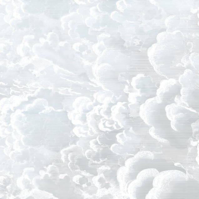 Tapet Cradled in Clouds II, cu nori albi pe un fundal gri deschis