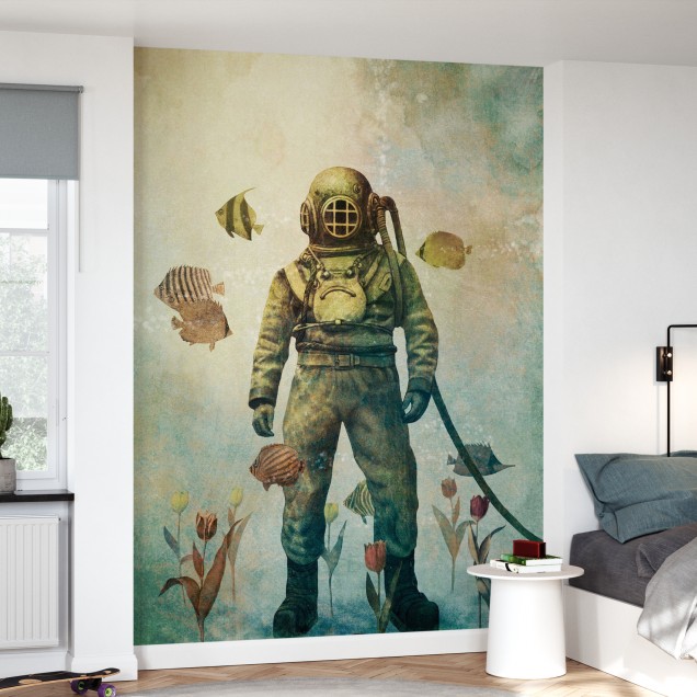 Tapet Deep Sea Garden cu un scafandru în costum tradițional, înconjurat de pești colorați și flori delicate.
