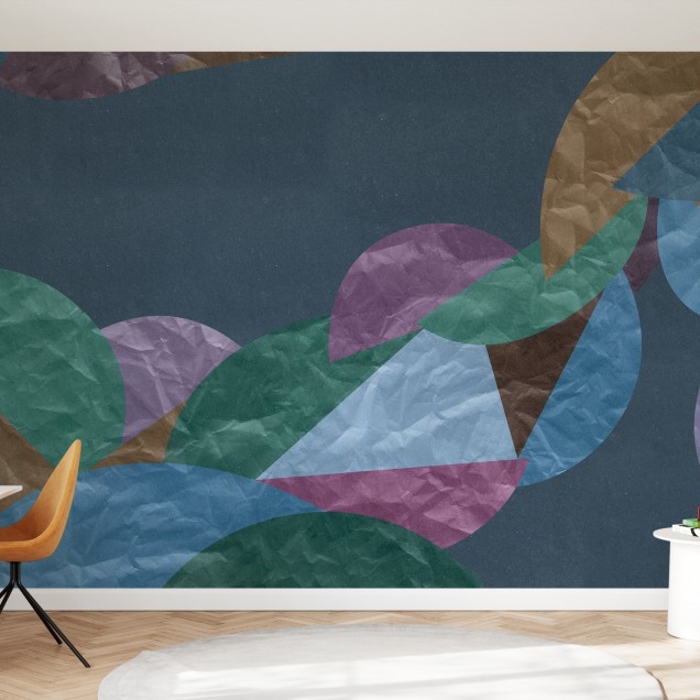 Wallpaper cu design abstract, forme geometrice colorate pe un fundal albastru inchis.