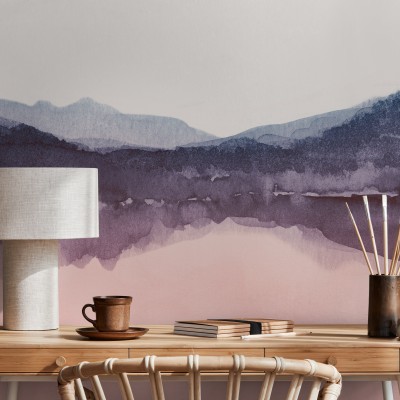 Tapet modern cu design artistic, Watercolor Landscape IV, Pink and Blue, cu un peisaj cu acuarelă în nuanțe delicate de roz și albastru.