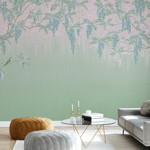 Tapet floral Wisteria Green cu design sofisticat, perfect pentru a crea un accent dramatic într-o cameră de zi, dormitor sau baie.