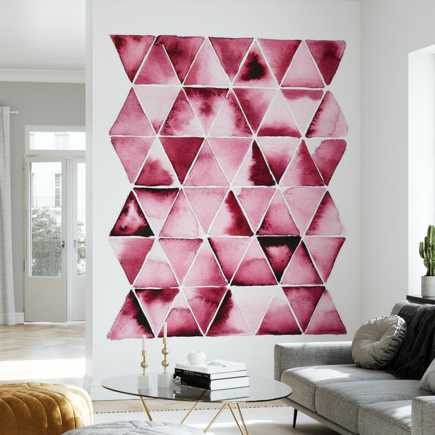 Tapet cu triunghiuri purpurii, design geometric modern