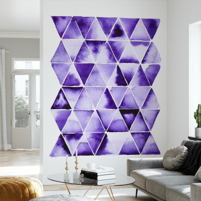 Tapet cu triunghiuri purpurii, design geometric modern