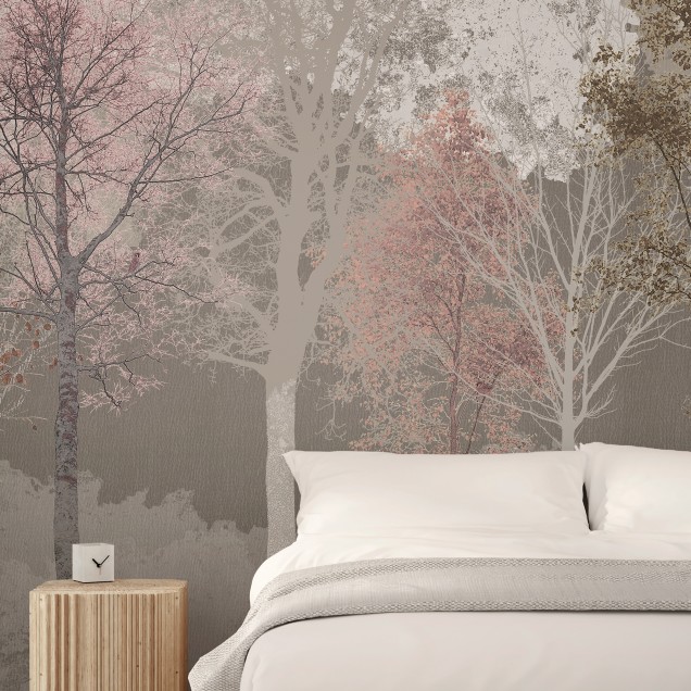 Tapet cu design abstract, tonuri pastelate de roz și bej, cu accente de auriu, evocă o atmosferă relaxantă și elegantă, perfectă pentru un spațiu intim și confortabil.