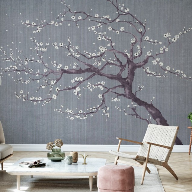 Tapet floral cu ramură de cires japonez înflorită, perfect pentru a crea o atmosferă relaxantă și primitoare.