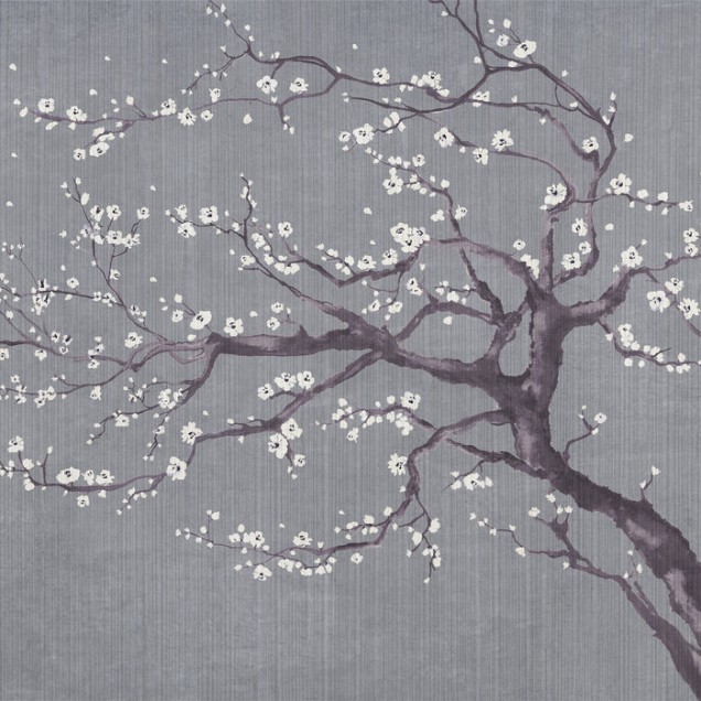 Tapet floral cu ramură de cires japonez înflorită, perfect pentru a crea o atmosferă relaxantă și primitoare.