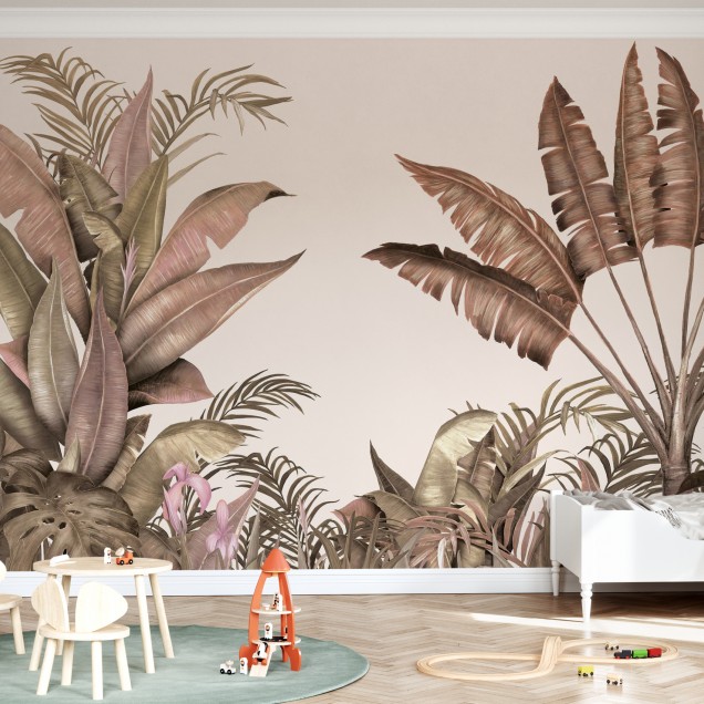 Wallpaper Tropical Pale Pecan cu frunze de palmier în nuanțe de maro deschis și roz pal