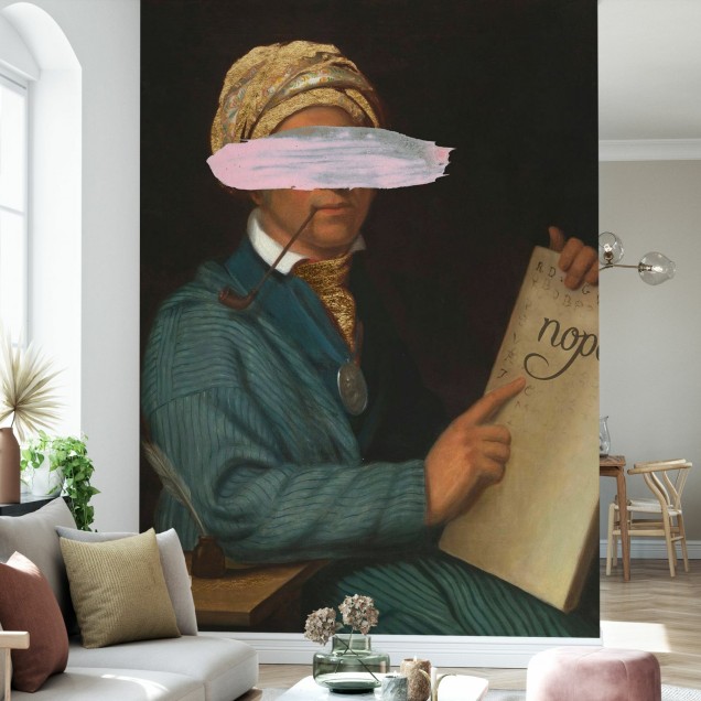 Un wallpaper artistic cu un portret parțial acoperit de o pată de culoare, ideal pentru a crea un punct focal în living, dormitor sau hol.