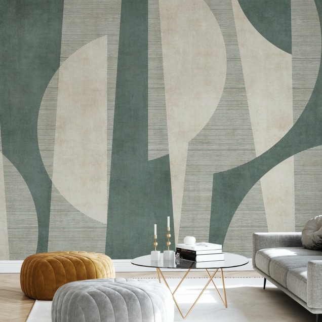Fototapet abstract cu design geometric verde și bej într-o sufragerie modernă.