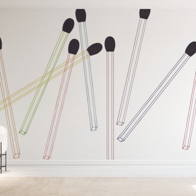 Tapet cu chibrituri pe alb, pe un perete alb, intr-un living modern