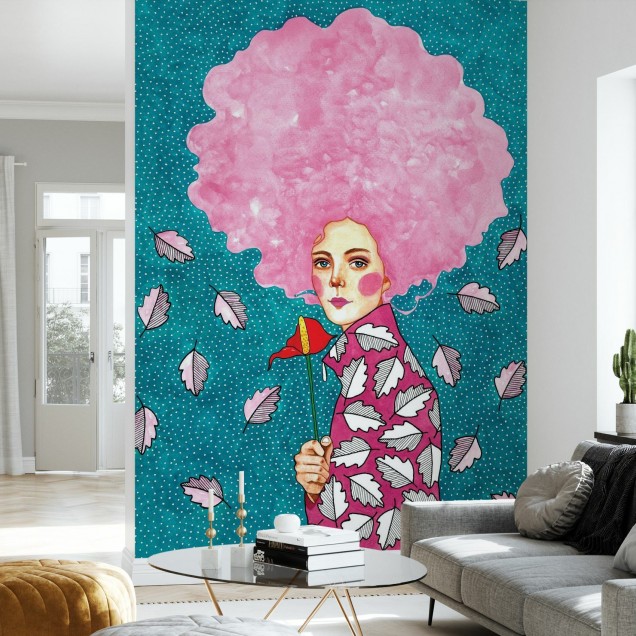 Wallpaper Whisper cu o fată cu părul roz, cu un design artistic si vibrant, perfect pentru a transforma orice cameră in spatiul tău preferat.