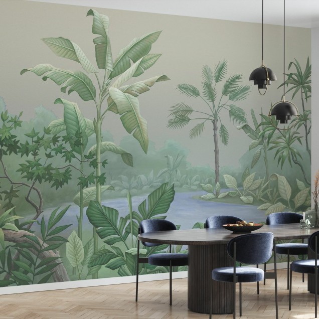 Tapet cu design tropical cu palmieri și vegetație luxuriantă.