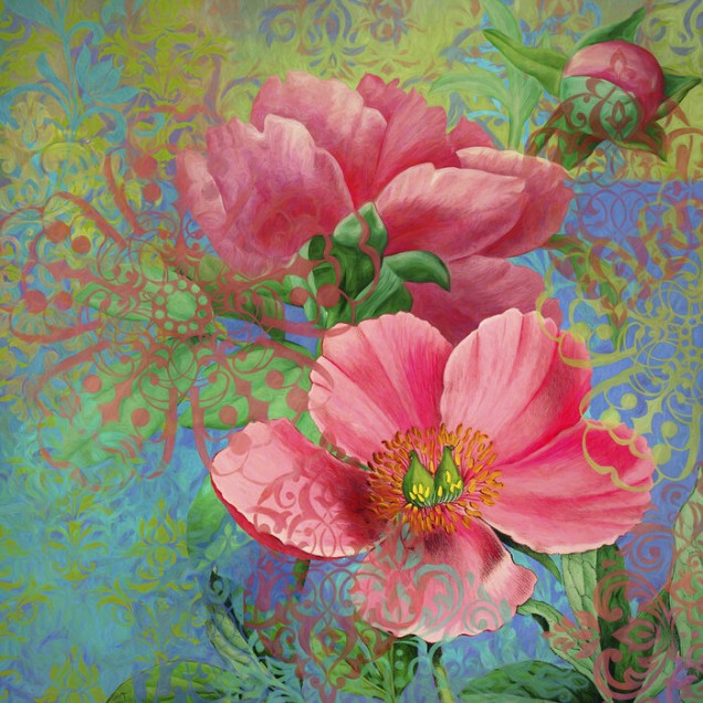 Tapet Arabesque Flowers cu flori roz pastelate pe un fundal vibrant, perfect pentru a decora dormitorul, livingul sau holul.