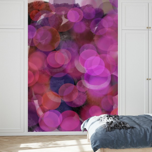 Tapet cu design abstract cu cercuri suprapuse în nuanțe de violet, roz și roșu.