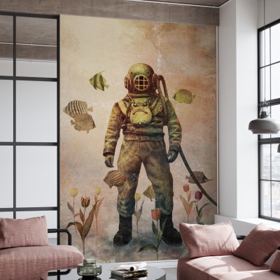 Tapet cu design unic Deep Sea Garden, Sepia, prezintă un scafandru clasic înconjurat de pești și flori într-o nuanță de sepie.