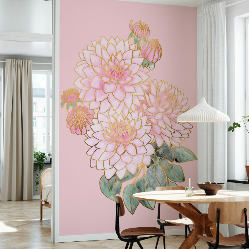 Tapet floral decorativ cu flori delicate în nuanțe pastelate și contururi aurii.