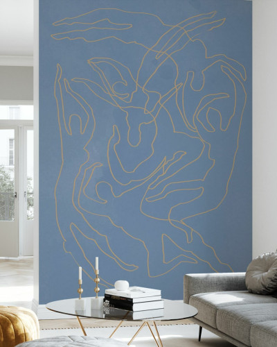 Tapet Blue Swimmers, cu design minimalist, cu linii fine aurii pe un fundal albastru delicat, aplicat intr-un living.