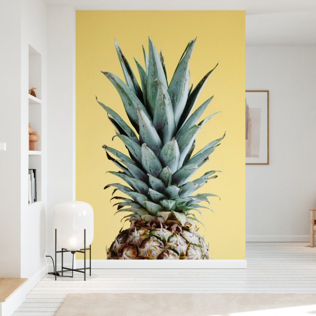 Tapet cu ananas galben pe fundal