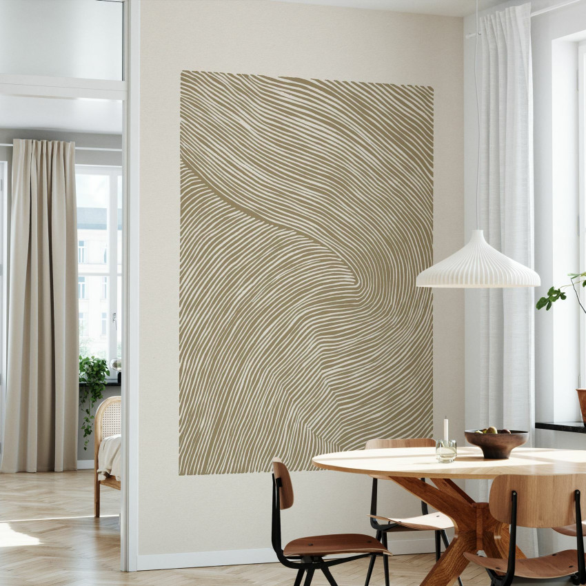 Tapet modern cu dungi Stripes Linocut, Black III, în nuanțe de negru și alb, pe un perete în living.
