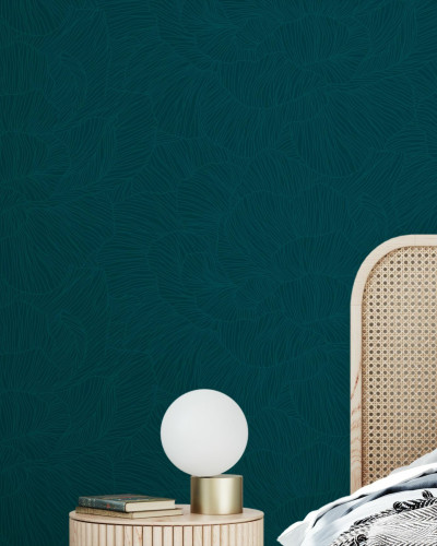 Tapet cu design minimalist, Rose, Dark Pine Forest, Photowall, cu un model abstract de linii subtile pe un fundal verde închis.