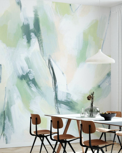 Tapet abstract Mint Fissure, cu nuanțe de verde mint, albastru și roz pal, decorând un living minimalist