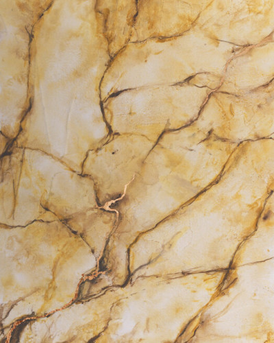 Yellow Marble, fototapet cu un design abstract modern. Nuante calde de galben si accente de aur.